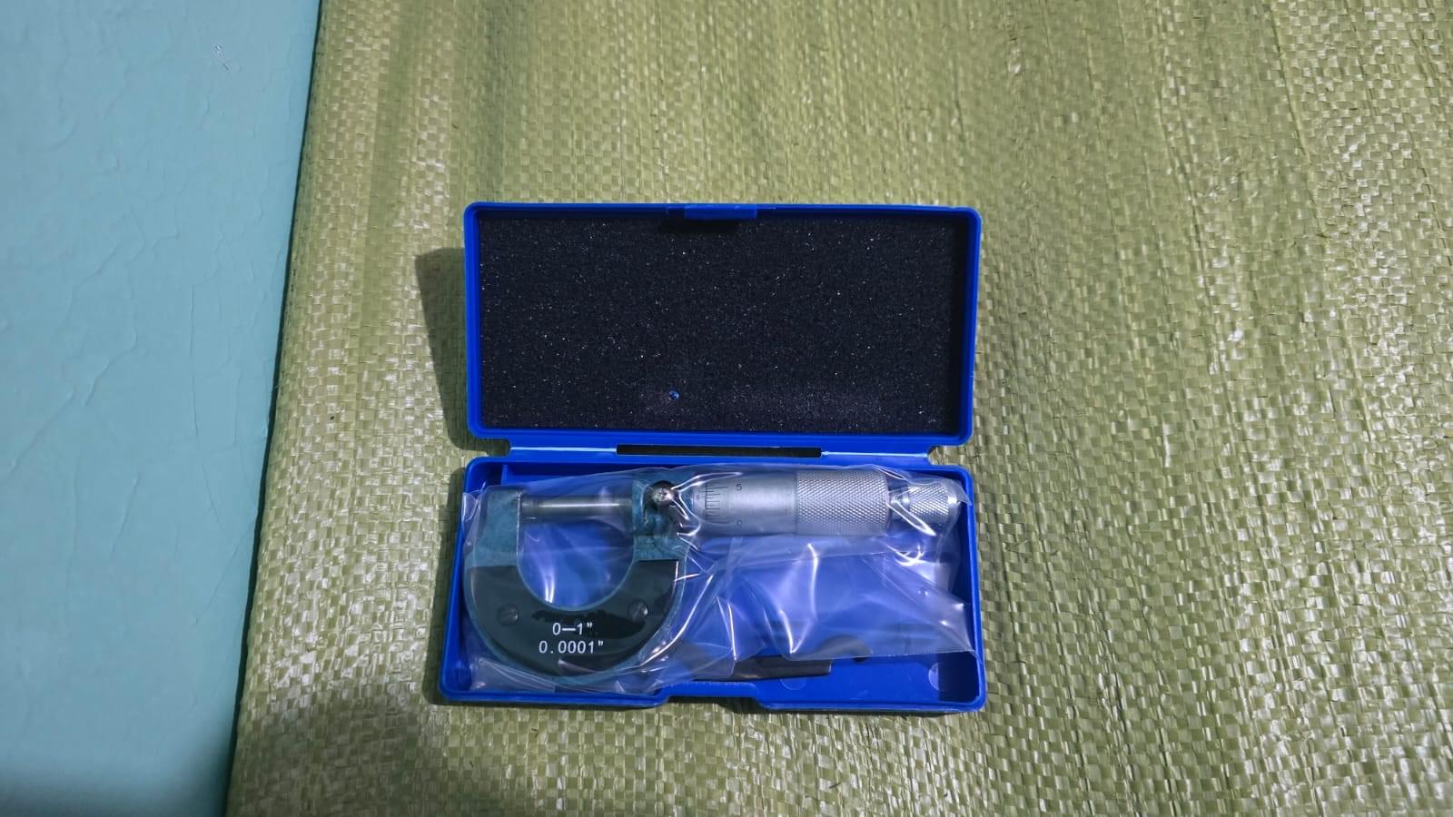 analog micrometer screw gauge
